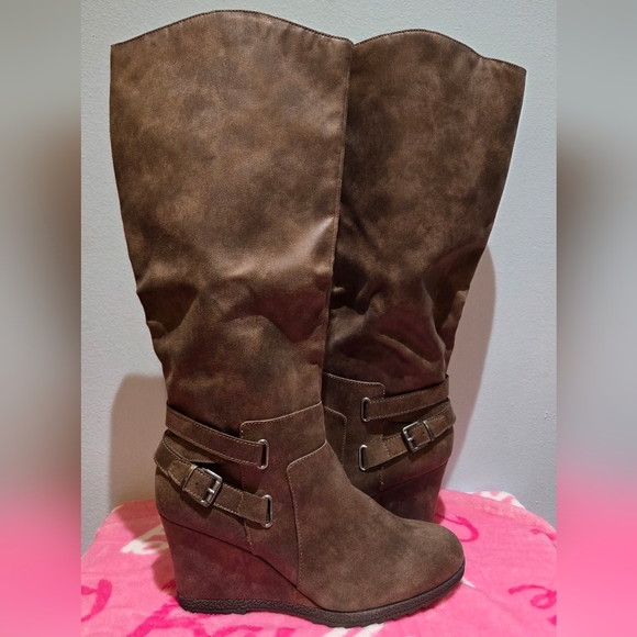 American Rag Women's Kyle Round Toe Wedge Taupe Boots, Size 11M - Picture 7 of 12